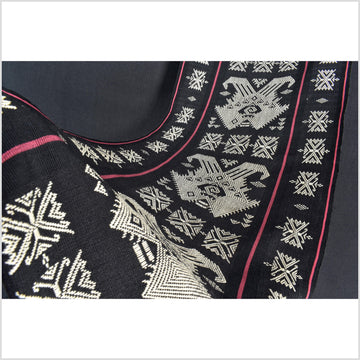 Stunning Indonesian hill tribe home decor, boho fabric natural ethnic tapestry, Sumba Pahikung black and white traditional handwoven tribal cotton textile runner EW23