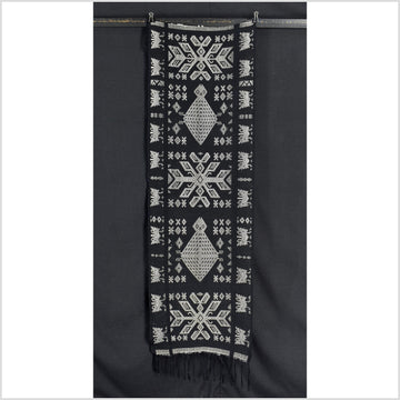 Beautiful Indonesian hill tribe home decor, boho fabric natural ethnic tapestry, Sumba Pahikung black white traditional handwoven tribal cotton textile runner EW36