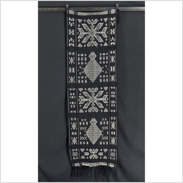 Beautiful Indonesian hill tribe home decor, boho fabric natural ethnic tapestry, Sumba Pahikung black white traditional handwoven tribal cotton textile runner EW37