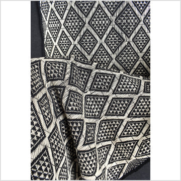 Stunning Indonesian hill tribe home decor, boho fabric natural ethnic tapestry, Sumba Pahikung black white traditional handwoven tribal cotton textile runner EW7