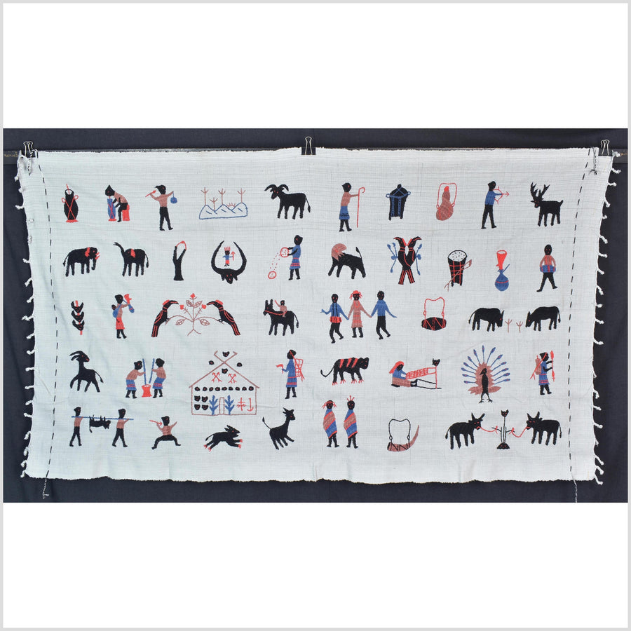 Warm pearl gray cotton story quilt Naga tribal textile ethnic embroidered boho fabric Burma hill tribe tapestry Thai India Hmong II167
